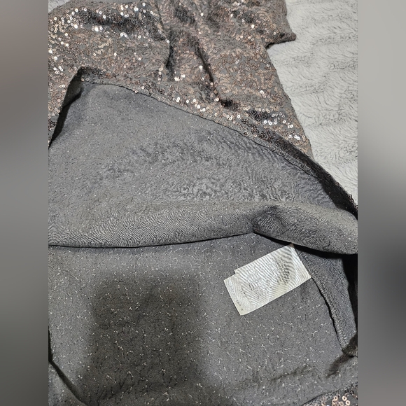 NWT DKNY Gray Scoop Neck Sequin T Shirt Large - Picture 6 of 7